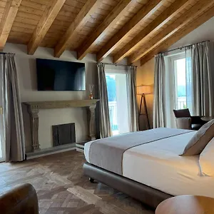 https://almolo5.it-lombardy.com